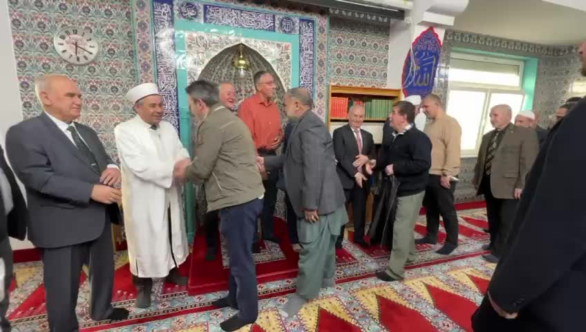 Almanya'da Nürnberg Başkonsolosu Cebeci, Fürth Belediye Başkanı Jung ve Emniyet Müdürü Wolf, vatandaşlarla bayramlaştı
