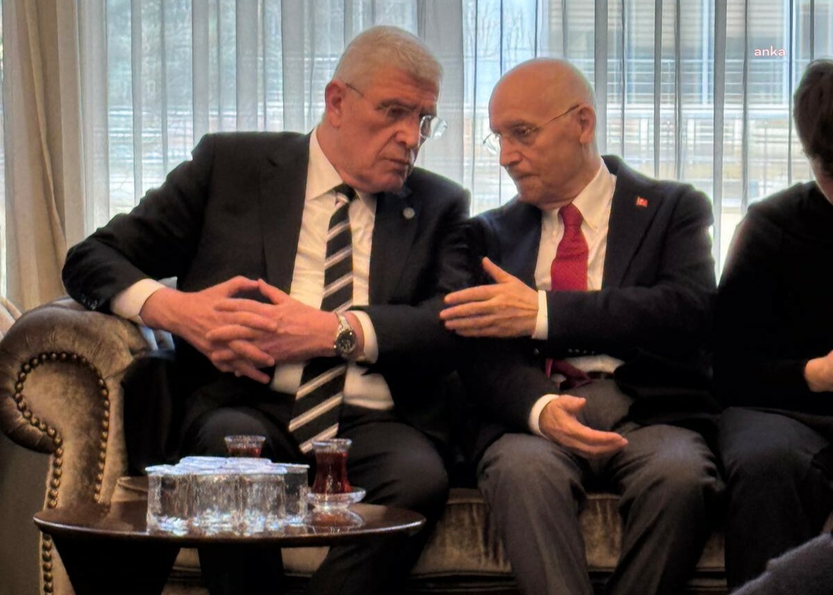 Dervişoğlu, oğlu vefat eden Yenimahalle Belediye Başkanı Fethi Yaşar'a taziye ziyaretinde bulundu