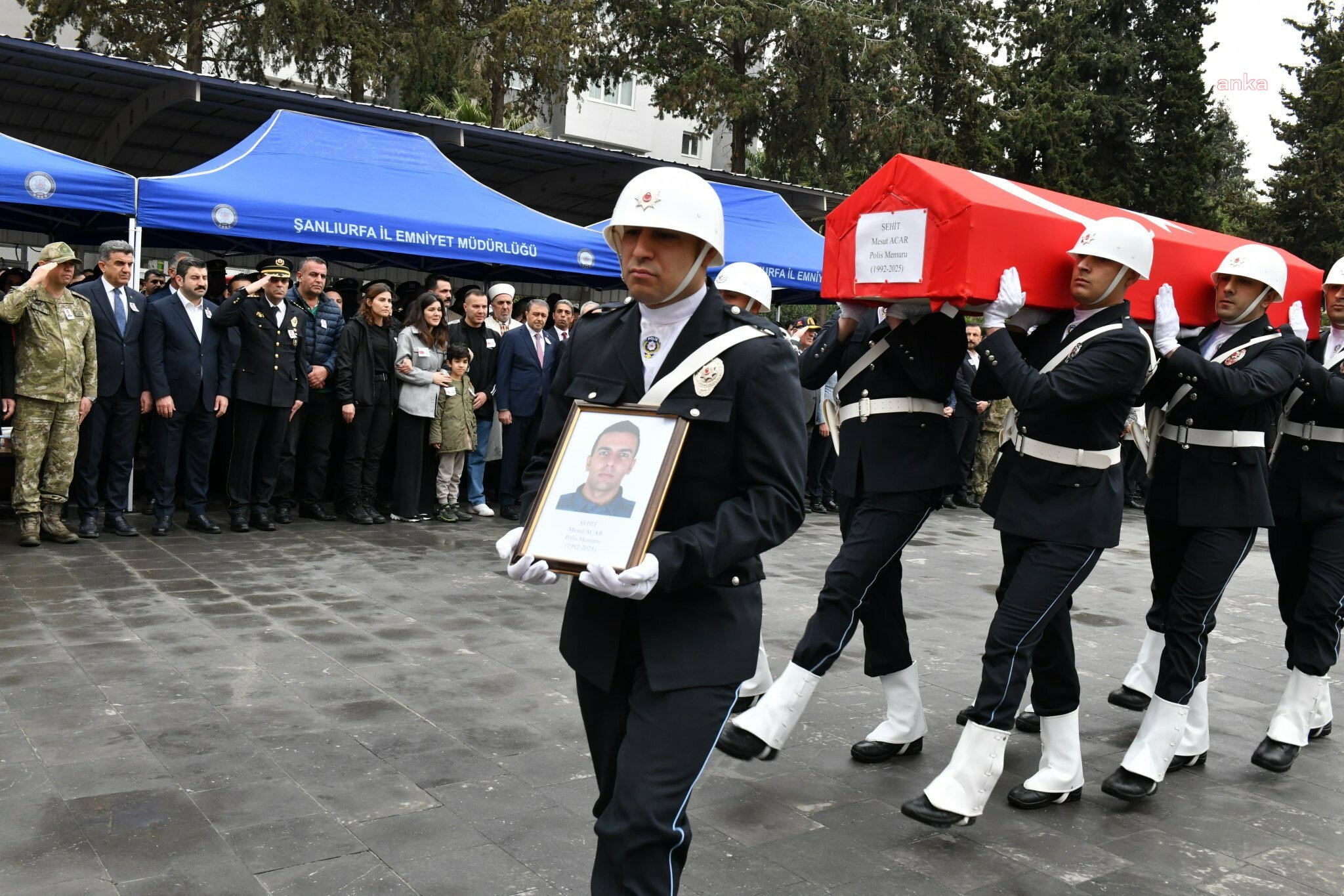 İçişleri Bakanı Ali Yerlikaya: "Polis memuru Mesut Acar şehit oldu"