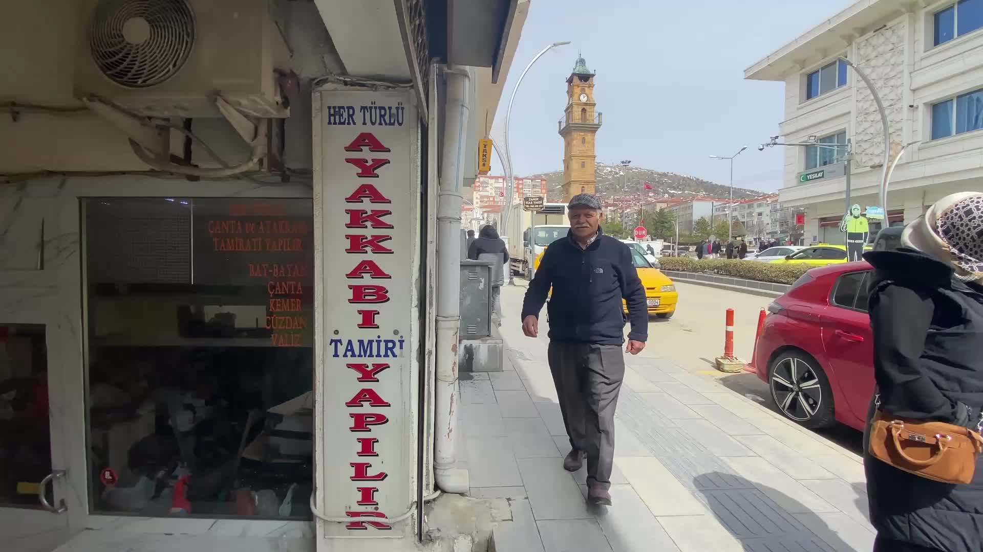 Yozgatlı ayakkabı tamircisi: "Çırak olmayınca bir meslek daha yok oluyor"