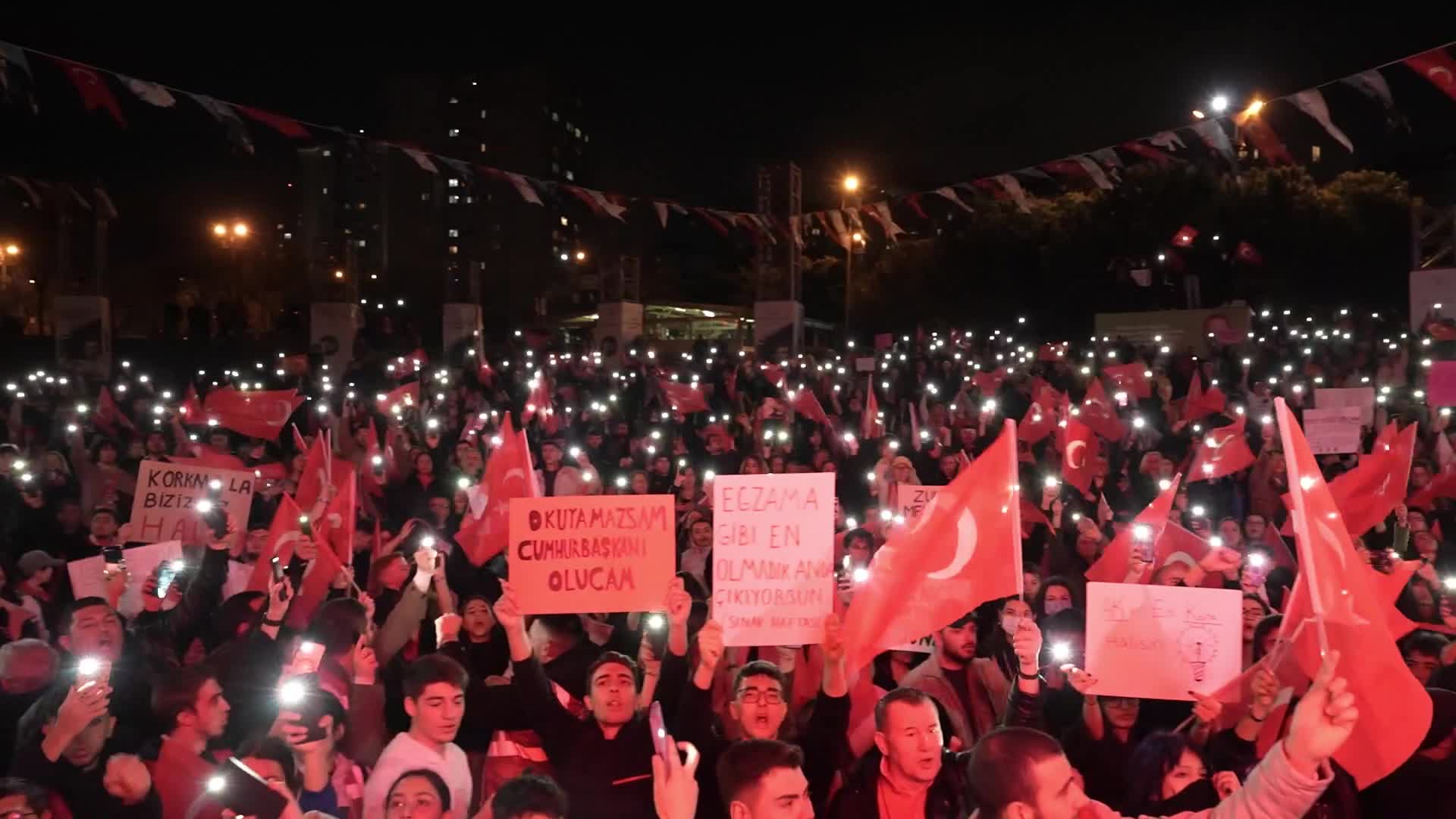 Beylikdüzü halkı, Mehmet Murat Çalık için sokaklardaydı