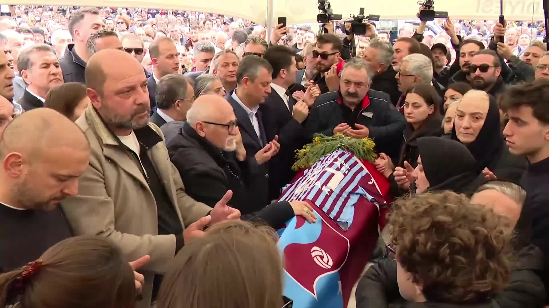 Volkan Konak’ın cenazesi Maçka’da toprağa verildi