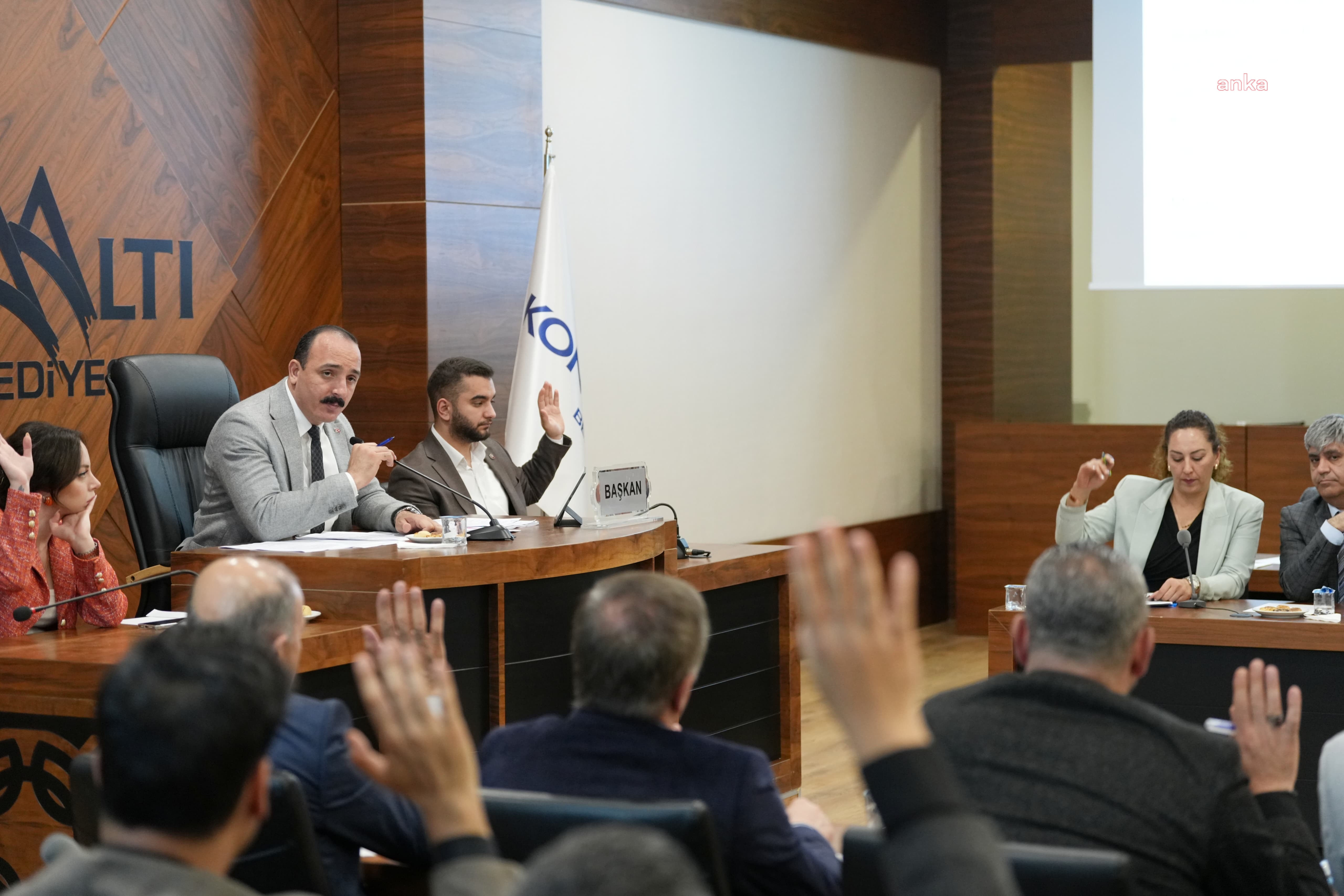 Konyaaltı Belediye Meclisi’nde ‘adalet’ vurgusu