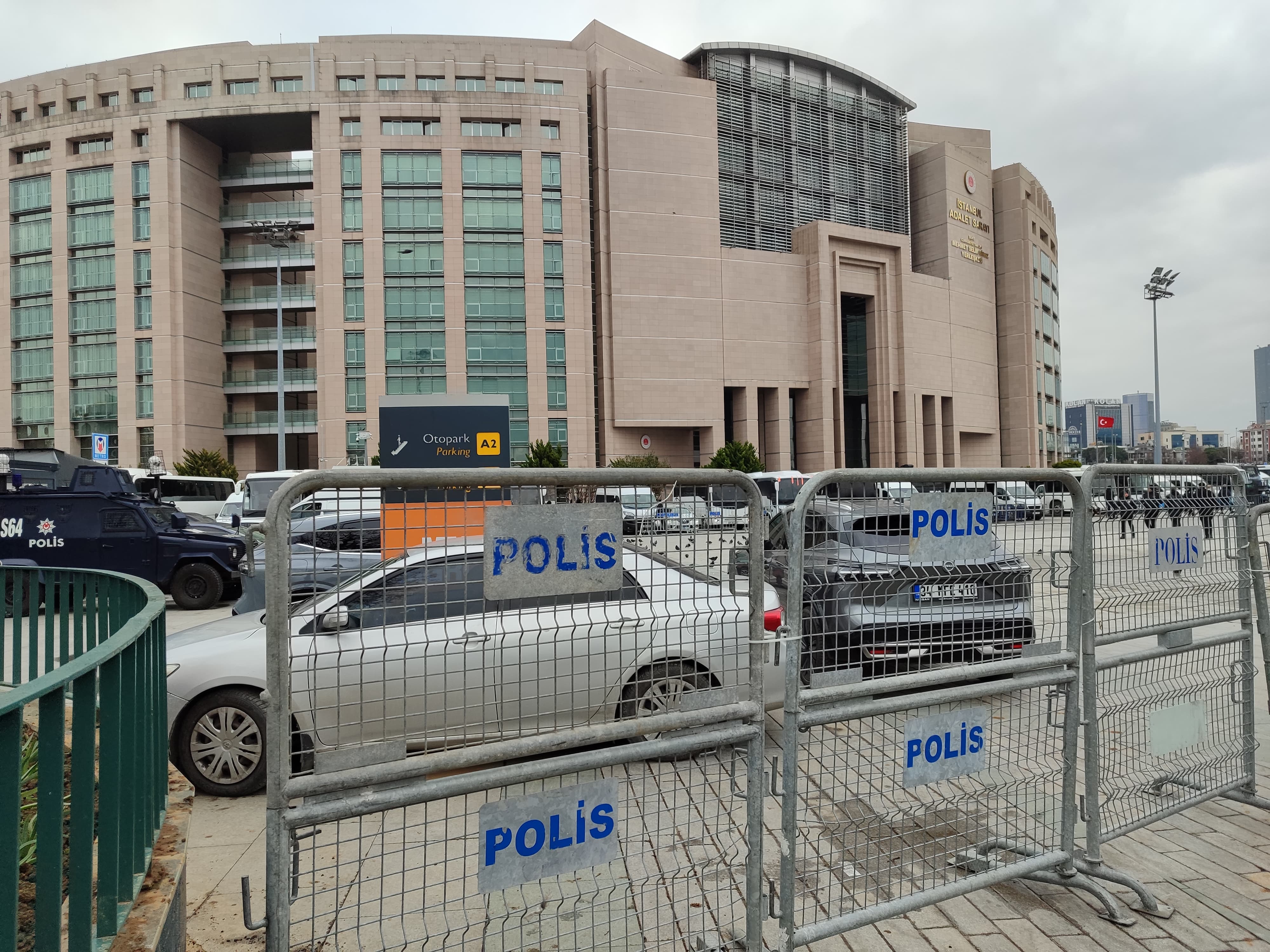 Boykot çağrısı soruşturmasında oyuncu Cem Yiğit Üzümoğlu da gözaltına alındı