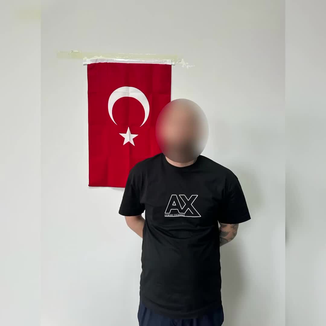 Bakan Yerlikaya, Kırmızı Bültenle aranan 8 kişi Gürcistan'da yakalandığını duyurdu