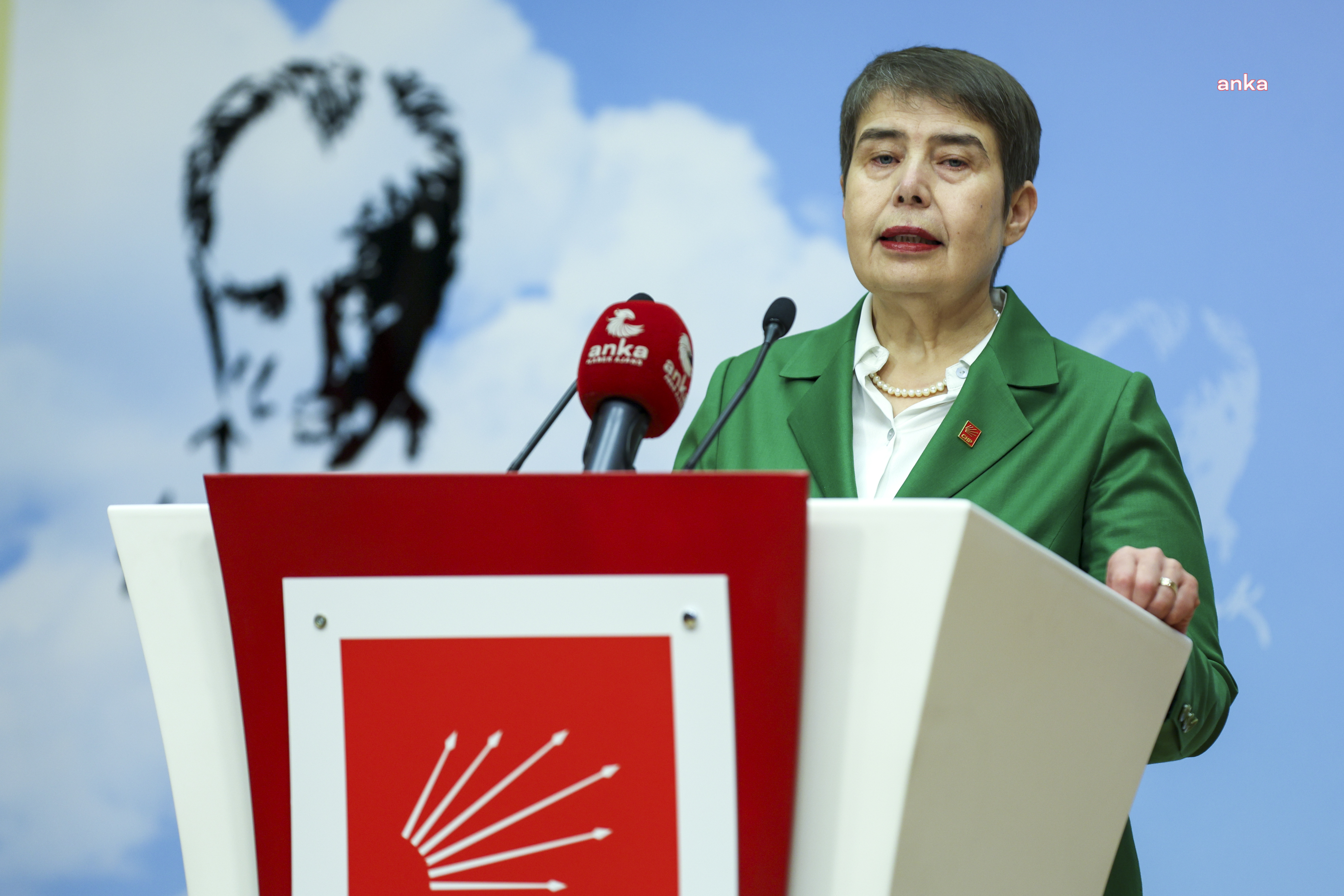Zeliha Aksaz Şahbaz: “Sağlık hizmetine ulaşamayan hasta tutuklular bir an önce ilaç ve tıbbi müdahalelere ulaşabilmelidir”