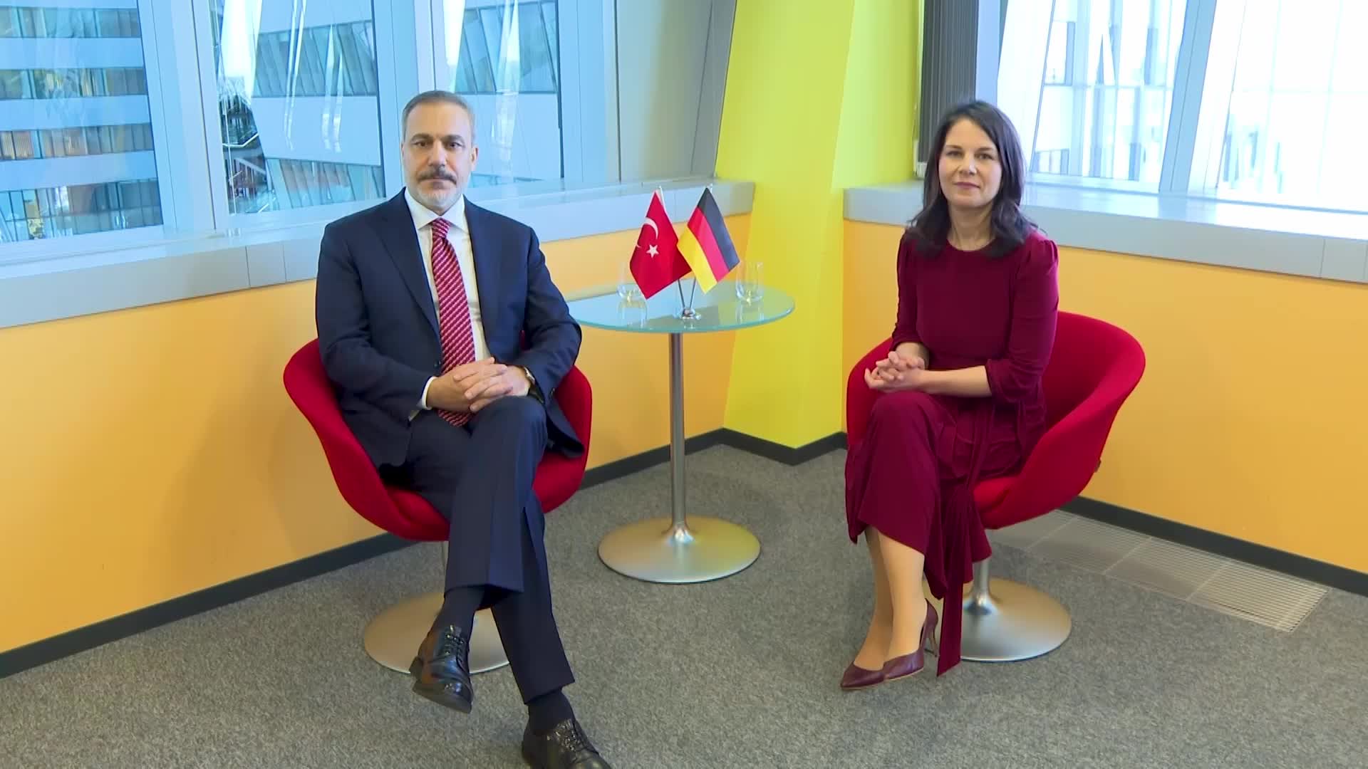 Dışişleri Bakanı Fidan, Brüksel'de Almanya Dışişleri Bakanı Baerbock ve Ukrayna Dışişleri Bakanı Sibiha ile görüştü