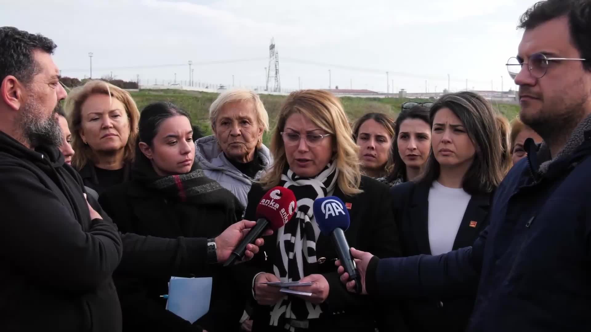 Asu Kaya, tutuklu öğrencileri ziyaret etti: "Başta çıplak arama insanlık onuruna yakışmayan iddiaların araştırılması için mücadele vereceğiz"