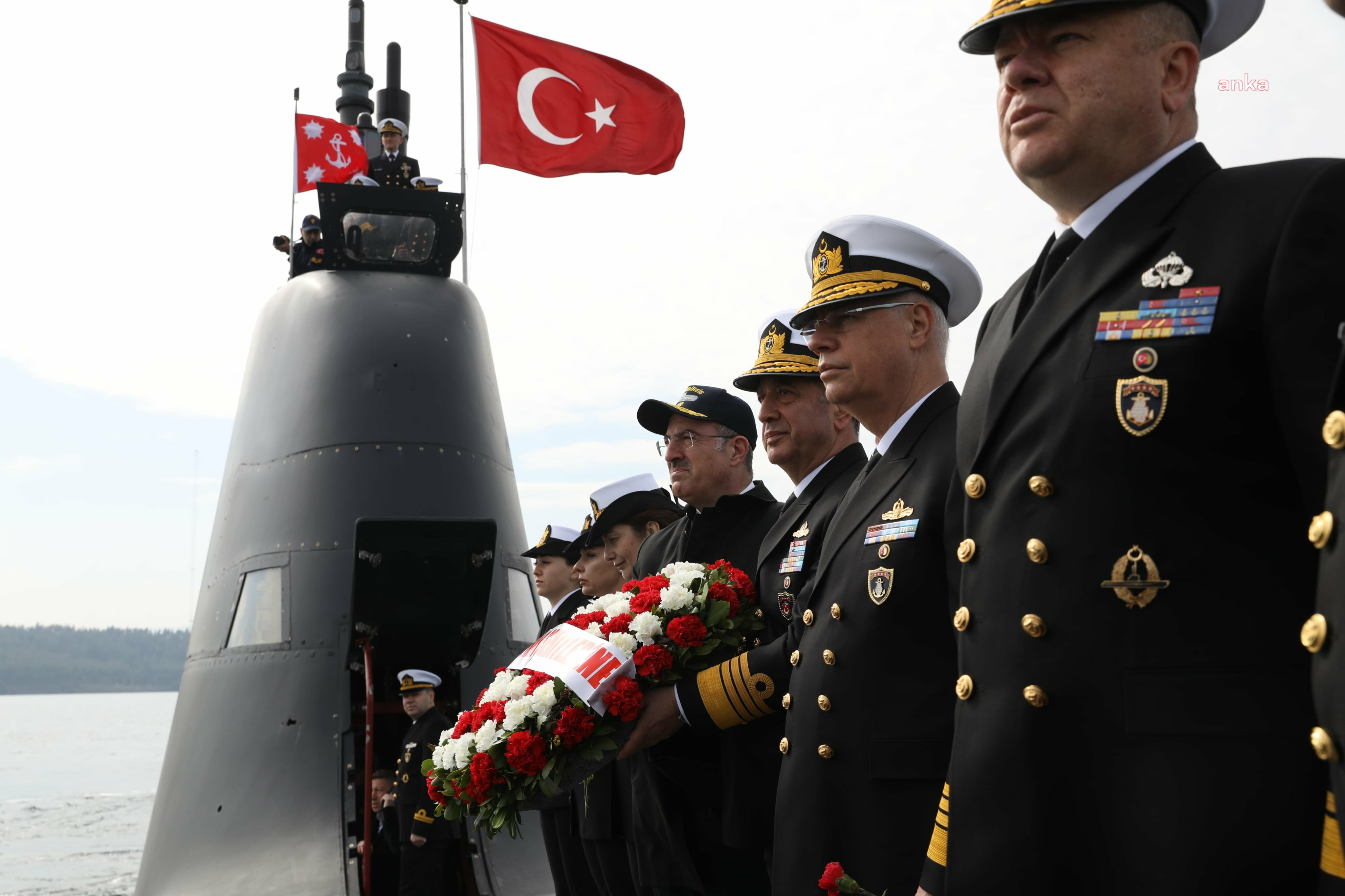 Dumlupınar ve Atılay şehitleri, denize karanfil bırakılarak anıldı