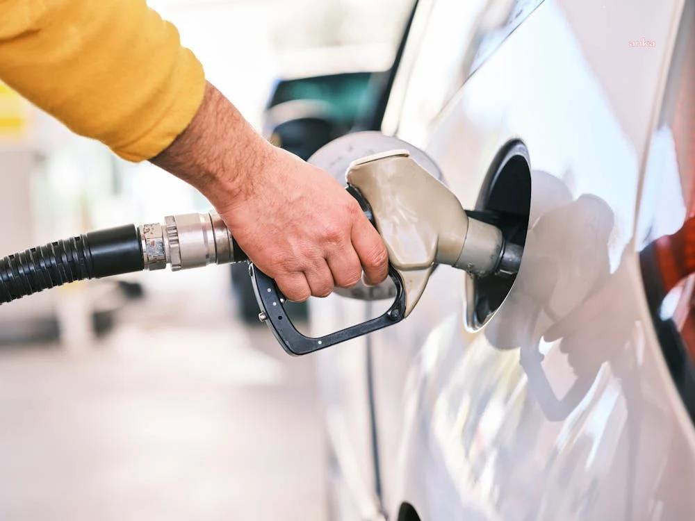 Çin’in ABD’nin yeni gümrük vergilerine karşılık vermesinin ardından petrol fiyatlarında rekor düşüş