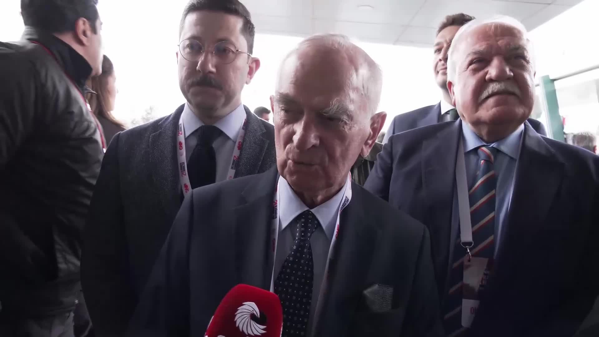 CHP'nin 21'inci Olağanüstü Kurultayı... Önder Sav: "Cumhuriyet Halk Partisi gibi köklü bir partinin kurultayını yaptırmama gücü hiç kimsede yoktur”