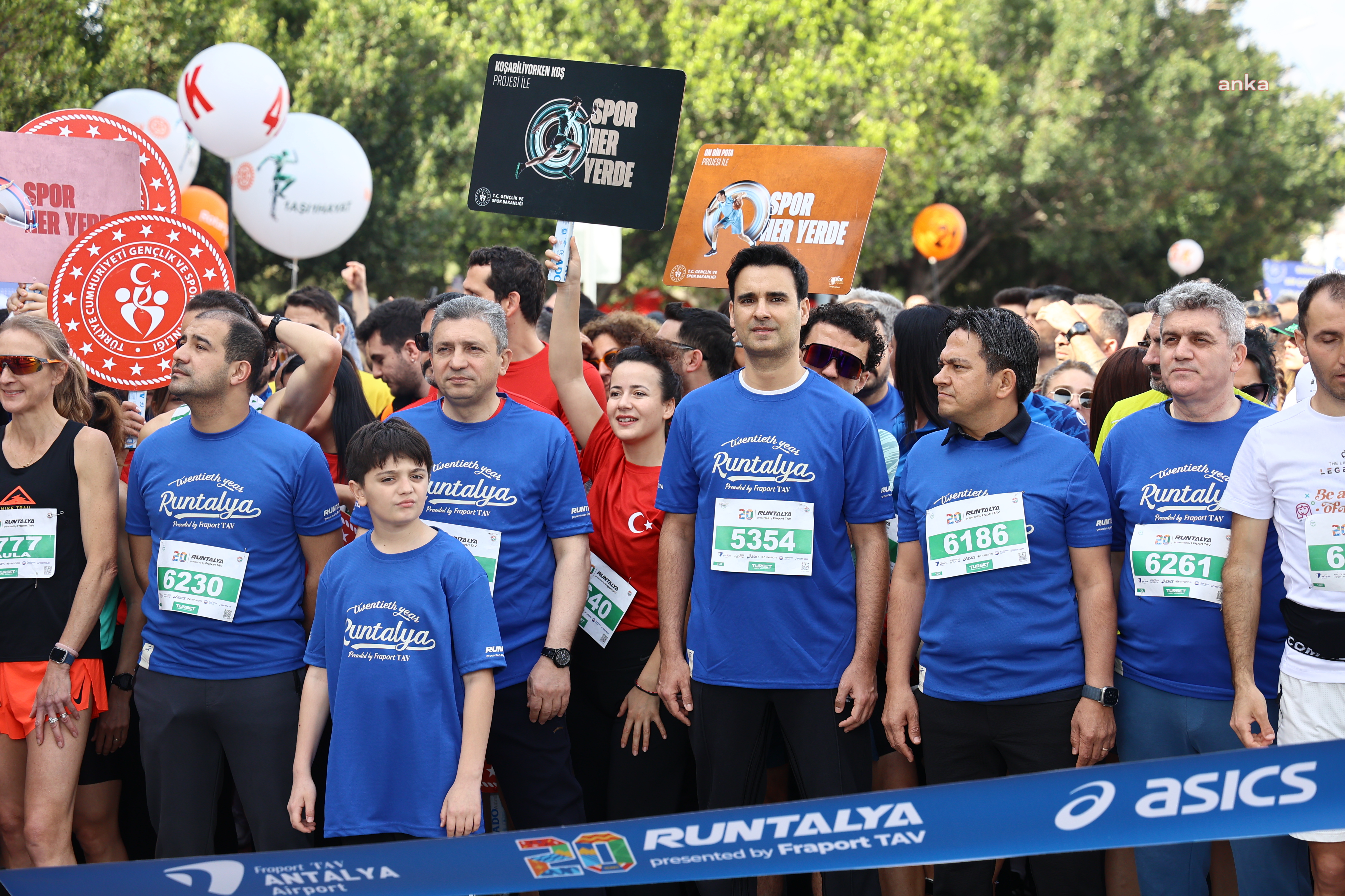 Antalya Büyükşehir Belediyesi, Runtalya Maratonu'na ev sahipliği yaptı