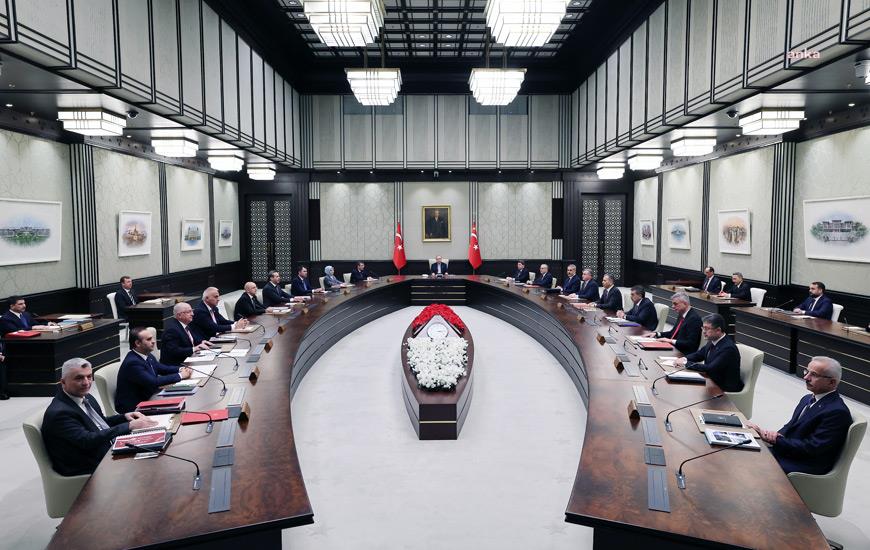 Bakanlardan, CHP Genel Başkanı Özel'e "cunta" tepkisi