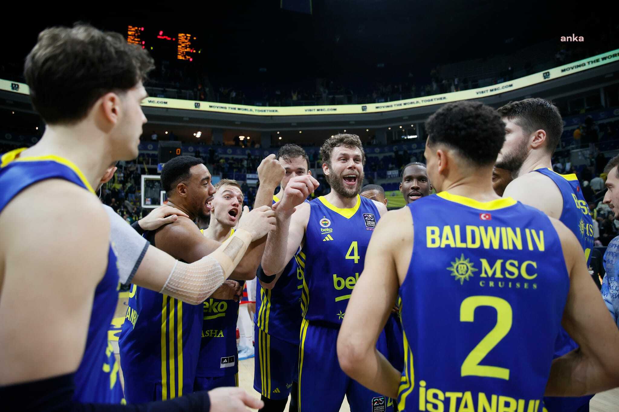 Münih'teki Fenerbahçe Beko basketbol maçında Fenerium taraftarla buluşacak