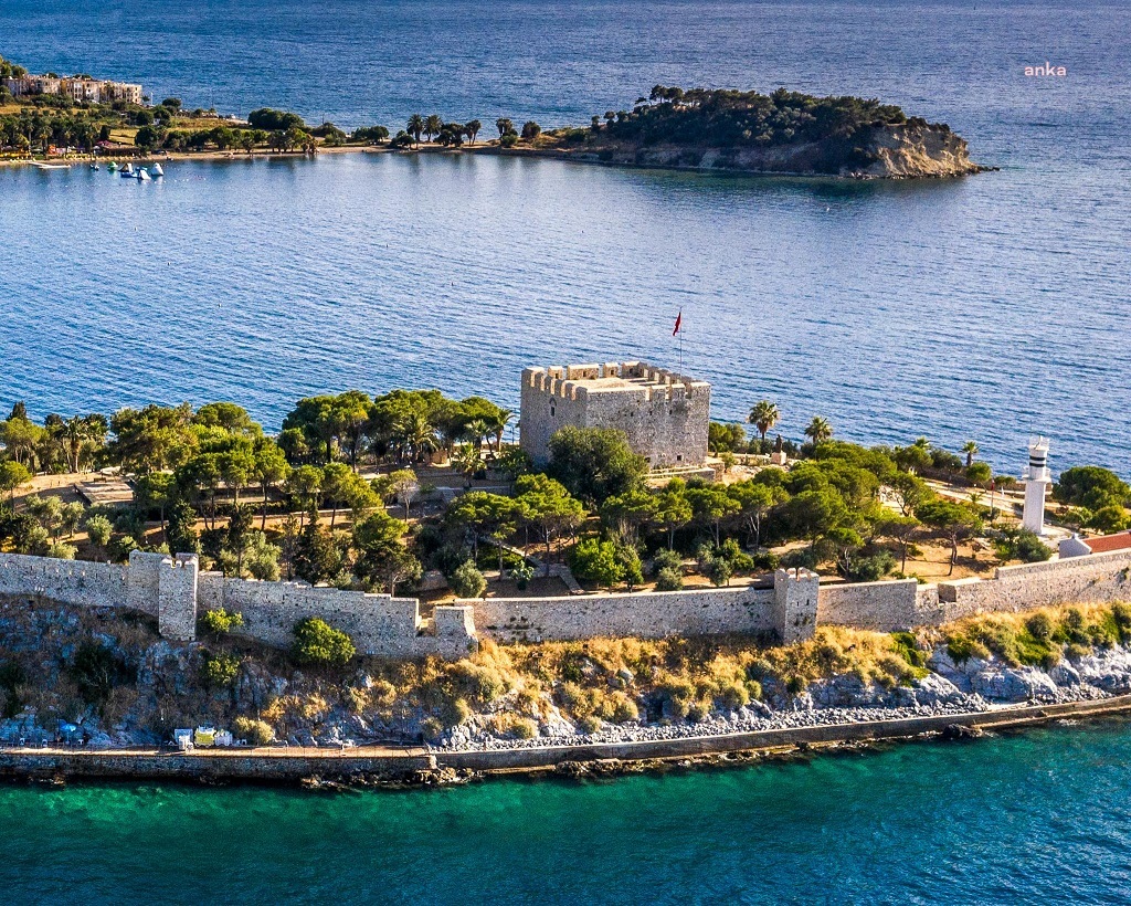 Kuşadası'ndaki Deniz Ticaret Tarihi Müzesi, bayramda 6 bin 937 kişiyi ağırladı