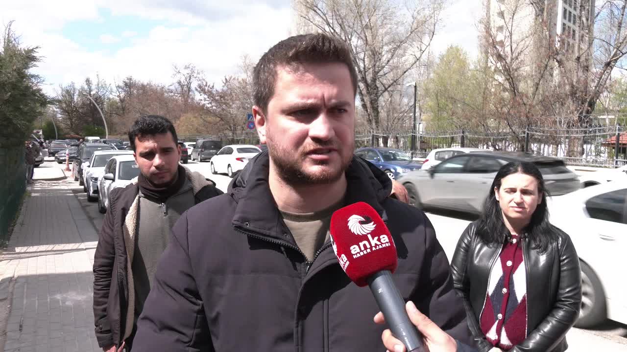 Mülakat mağduru öğretmenler AK Partili yetkililer ile görüştü... Mülakat mağduru öğretmen Koray Karataş, "Mağduruz ama bütün çıkış yolları şu an tıkalı"