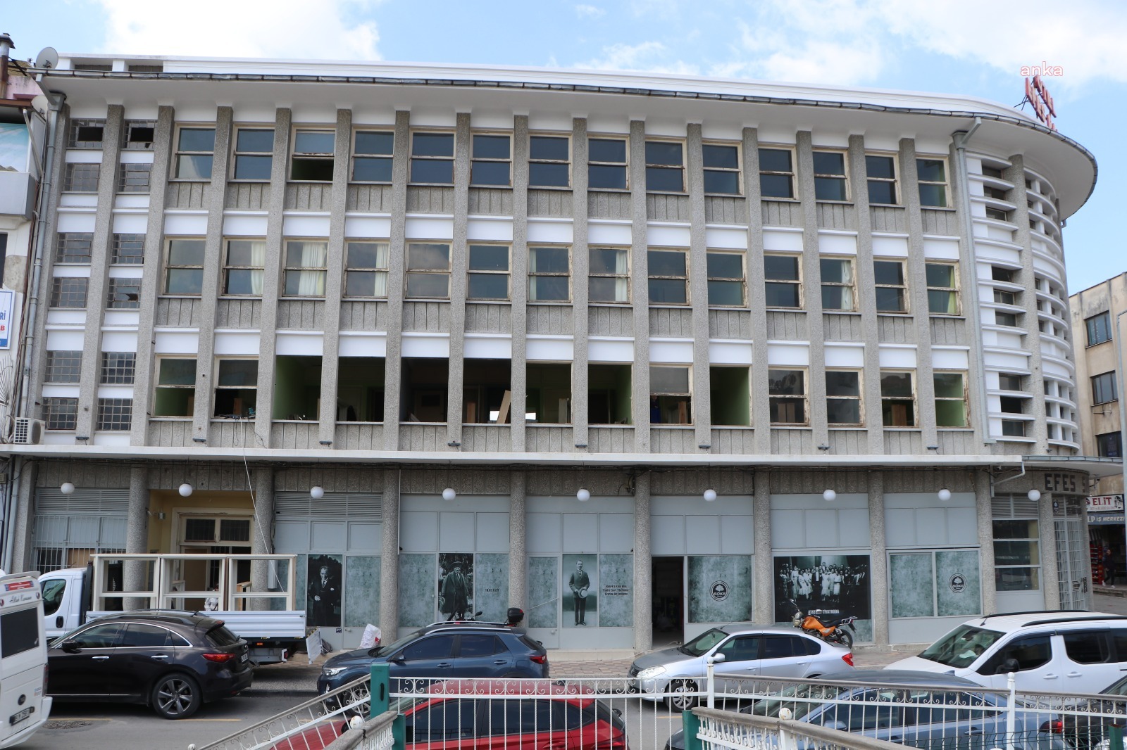 Söke’de tarihi Efes binasının otel kısmında yenileme çalışmaları başladı