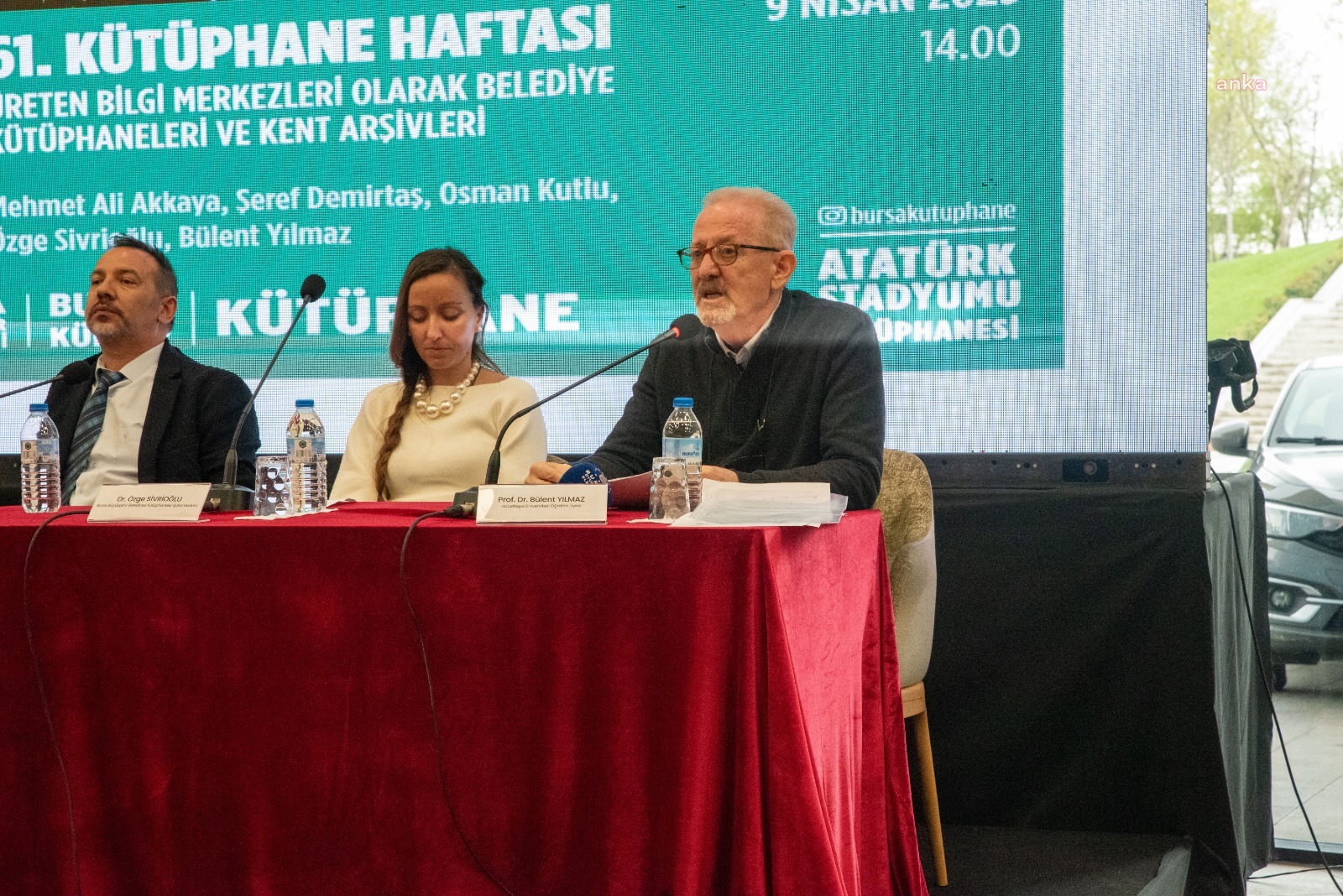 Bursa'da kütüphaneler ve kent arşivleri konuşuldu