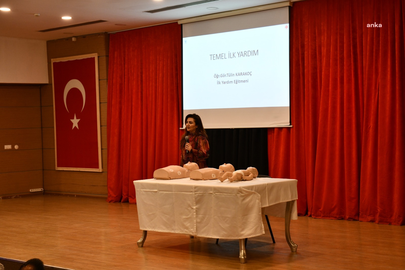 Çiğli Belediyesi temel ilk yardım semineri düzenledi