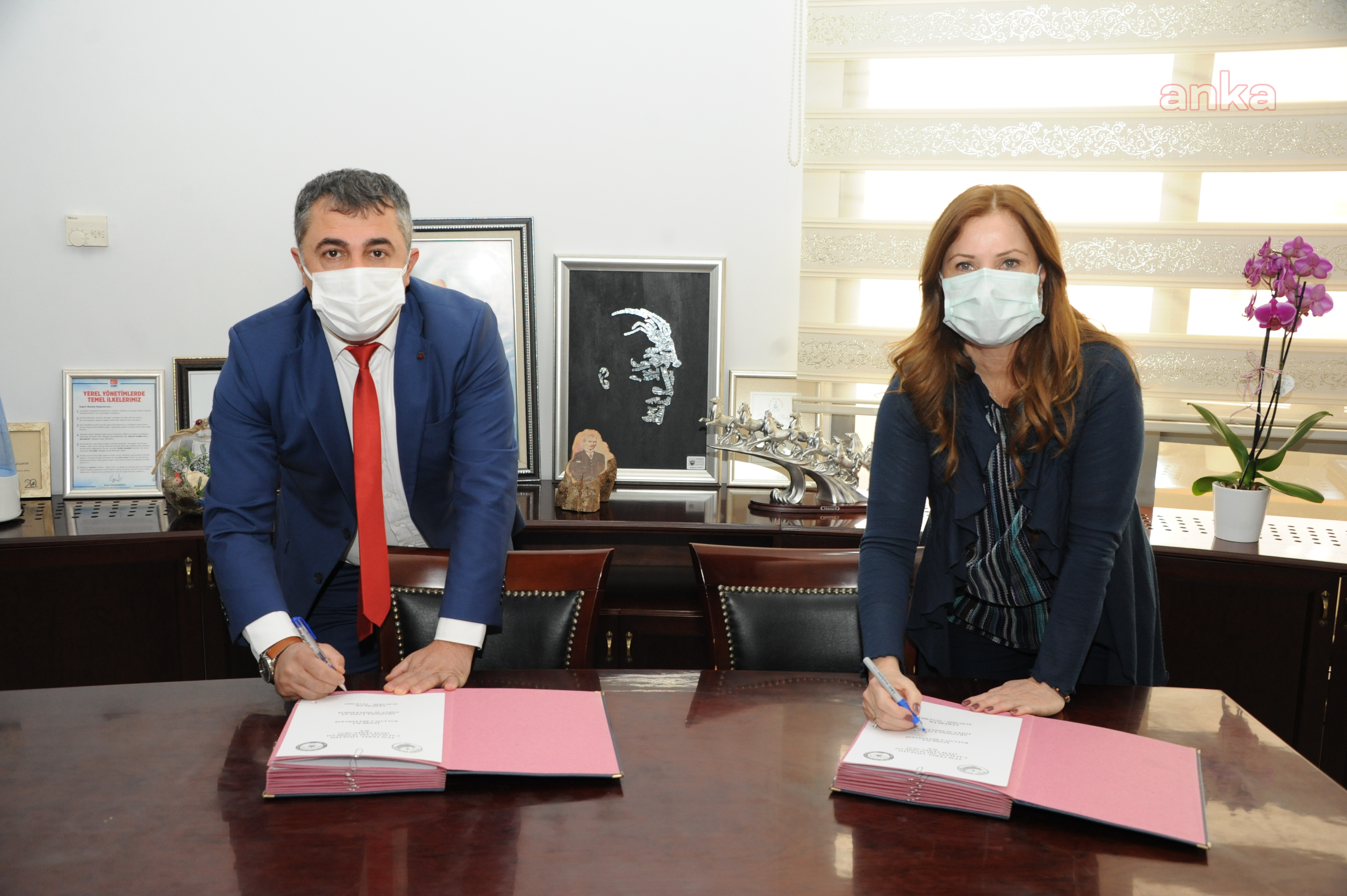 BALÇOVA BELEDİYESİ'NDEN MEMURLARINA YENİ YIL MÜJDESİ
