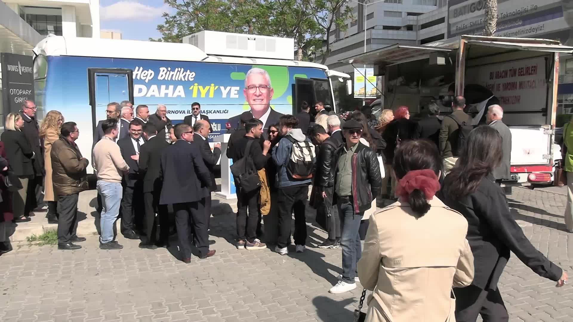 İYİ Parti, İzmir Adliyesi önünde lokma döktürdü: "Gençleri serbest bırakın"