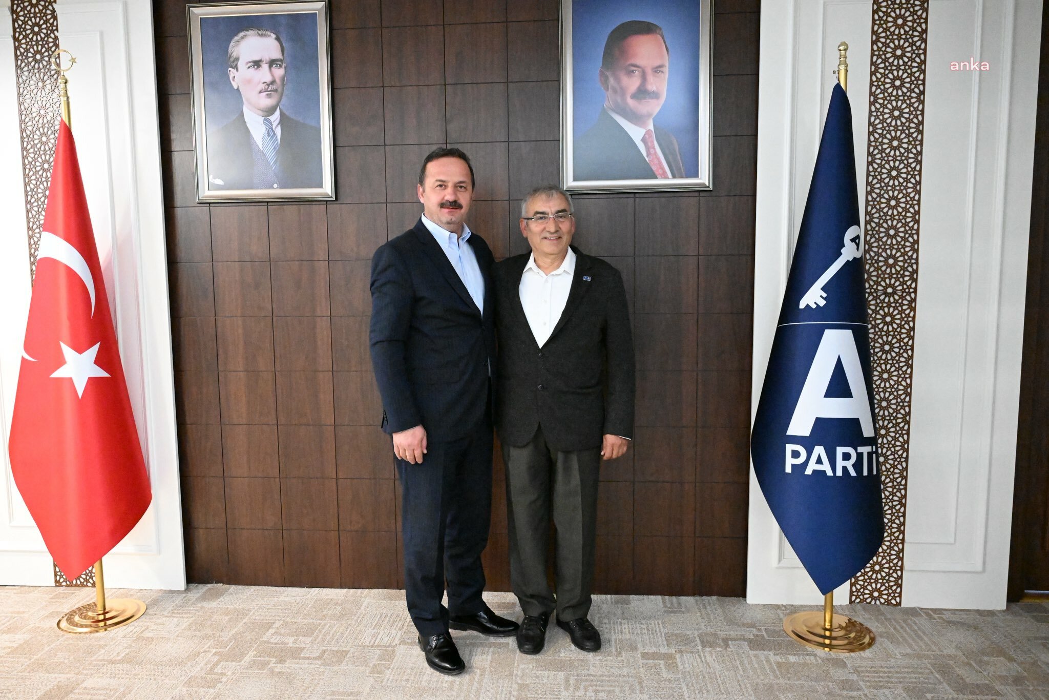 Eski İYİ Parti Milletvekili Ayhan Altıntaş, Anahtar Parti'ye katıldı