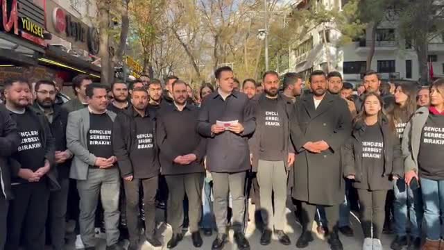 CHP Gençlik Kollar Başkanı Aydın: Bu ülkenin gençleri sahipsiz değildir!