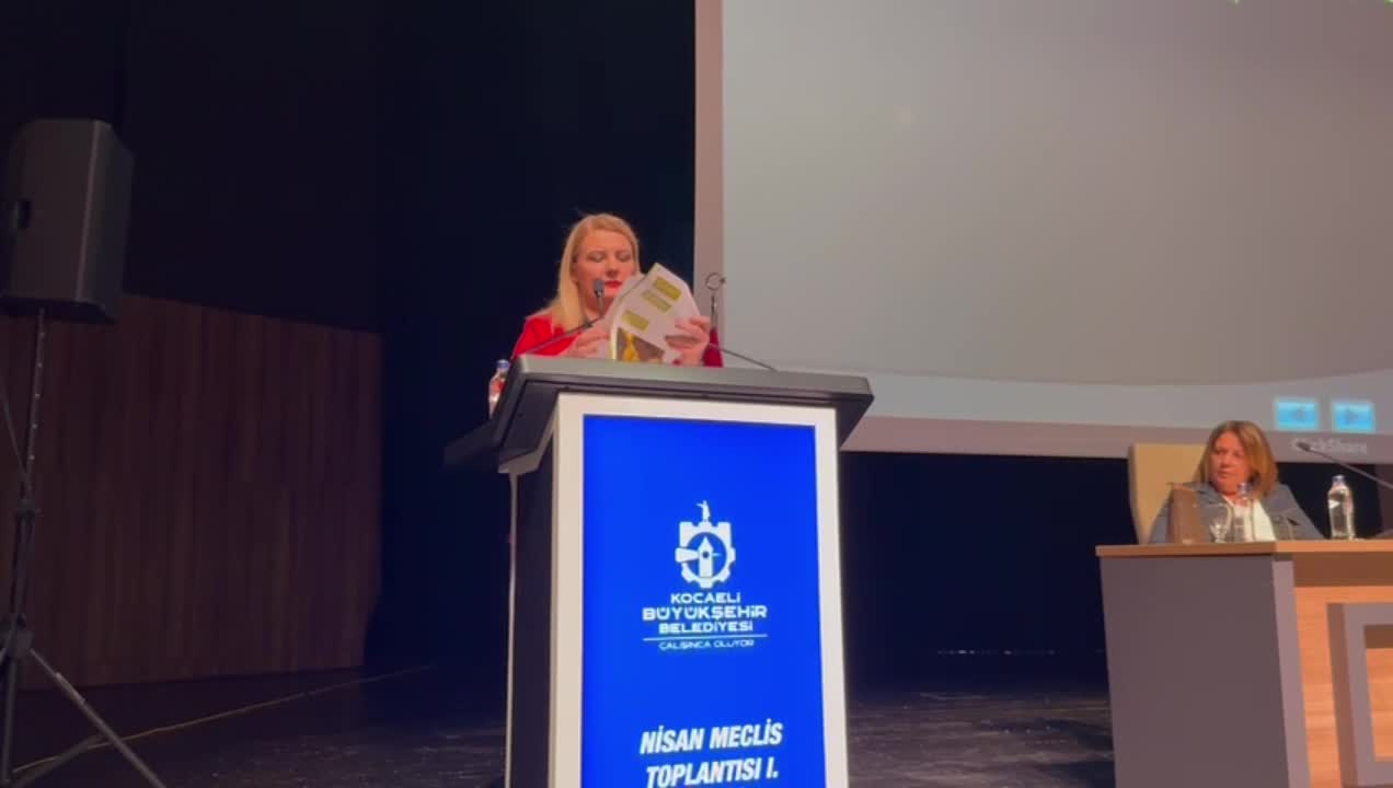 Kocaeli Büyükşehir Belediyesi meclis toplantısında tartışma