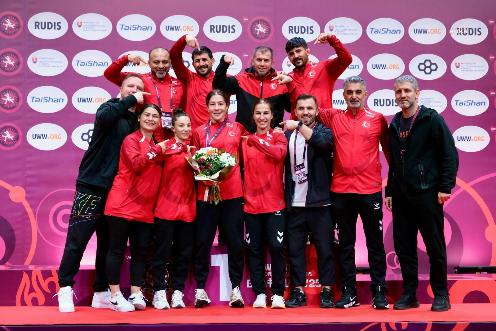 Balıkesir Büyükşehir Belediyespor'un başarılı sporcusu Yasemin Adar, Slovakya'dan gümüş madalya ile döndü