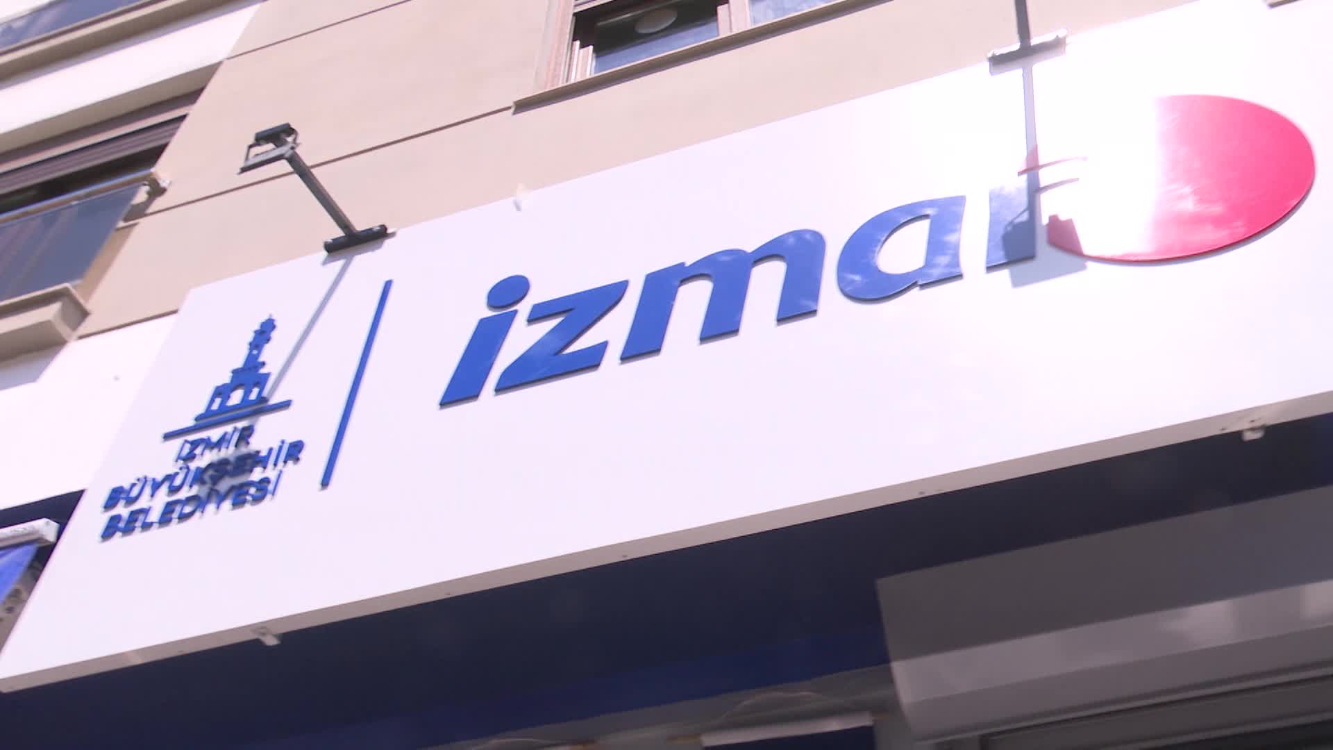 İzmir'de tanzim satış mağazası İZMAR adıyla yeniden açıldı