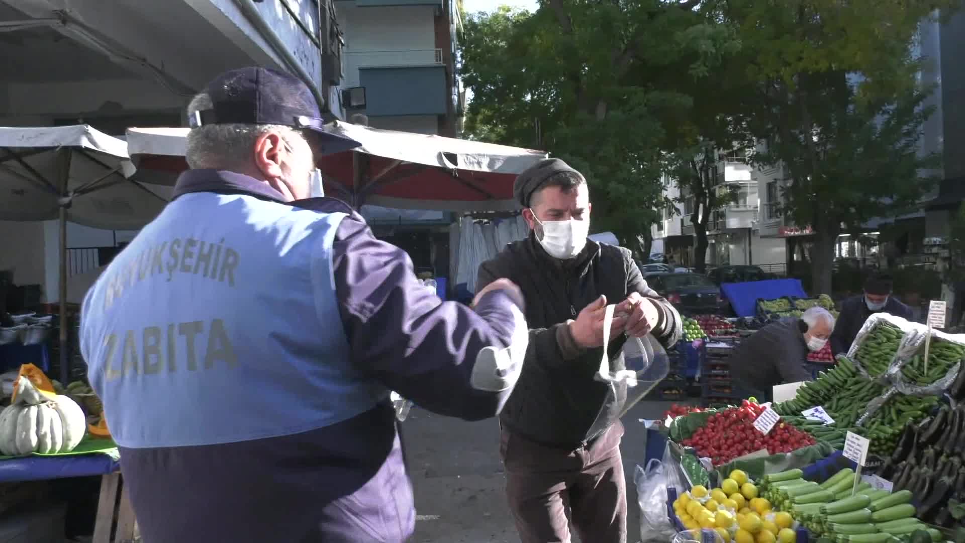 BAŞKENT'İN PAZAR YERLERİNDE HİJYEN DENETİMİ ARTIRILDI