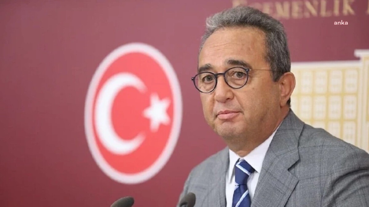 Bülent Tezcan: "Öğrencileri düşmanlaştıran ve hedef gösteren hiçbir kişi ya da zihniyet kurumlardaki varlığını sürdüremez"