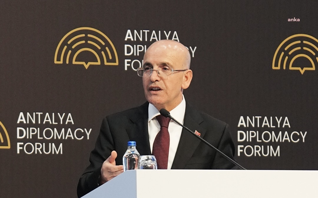 Mehmet Şimşek: "Enflasyon düşüş gösteriyor, düşecek, düşmeye devam edecek"