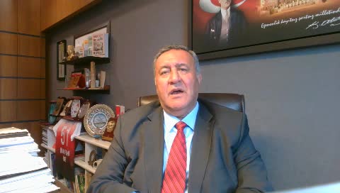 Ömer Fethi Gürer: "Vatandaş, günlük ihtiyaçlarını bile krediyle karşılamak zorunda kalıyor"