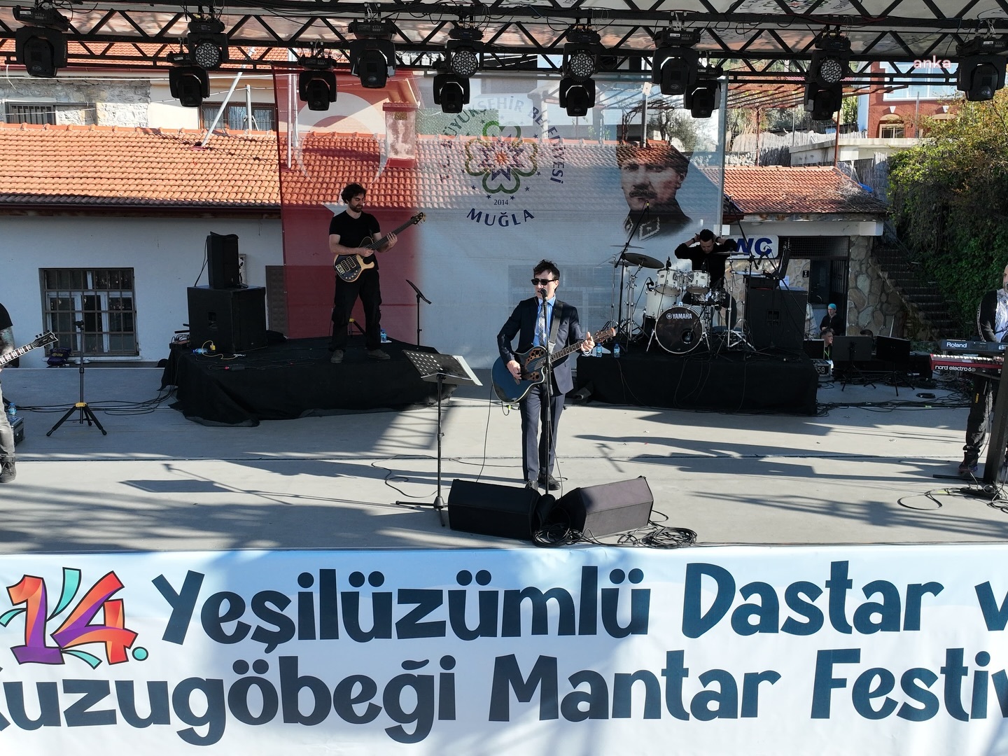 Fethiye'de Grup Ayna sahne aldı