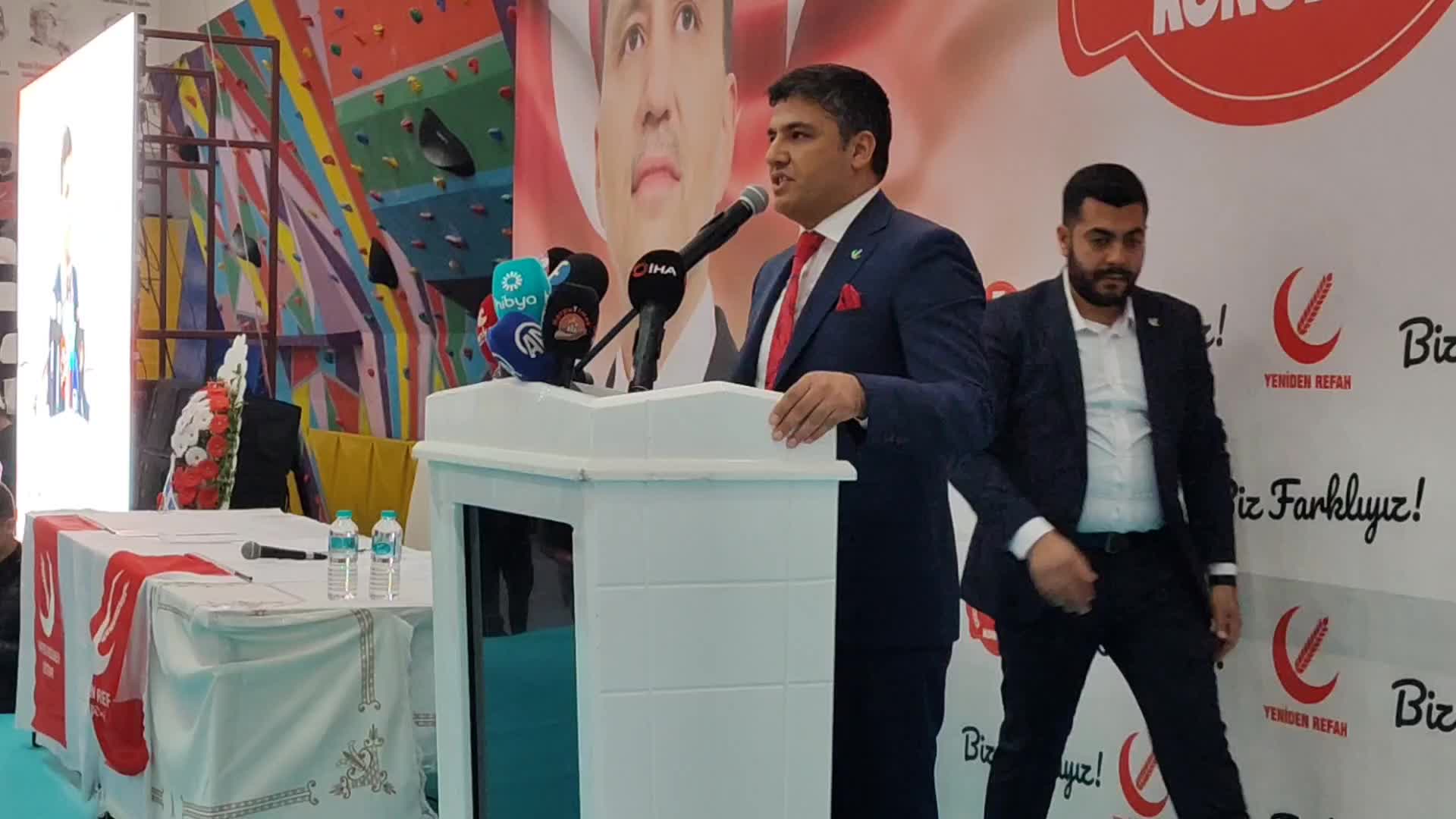 Yeniden Refah Genel Başkanı Erbakan: "İktidar yoksulluk, yolsuzluk ve yasakların ortadan kaldırılması konusunda sınıfta kaldı"
