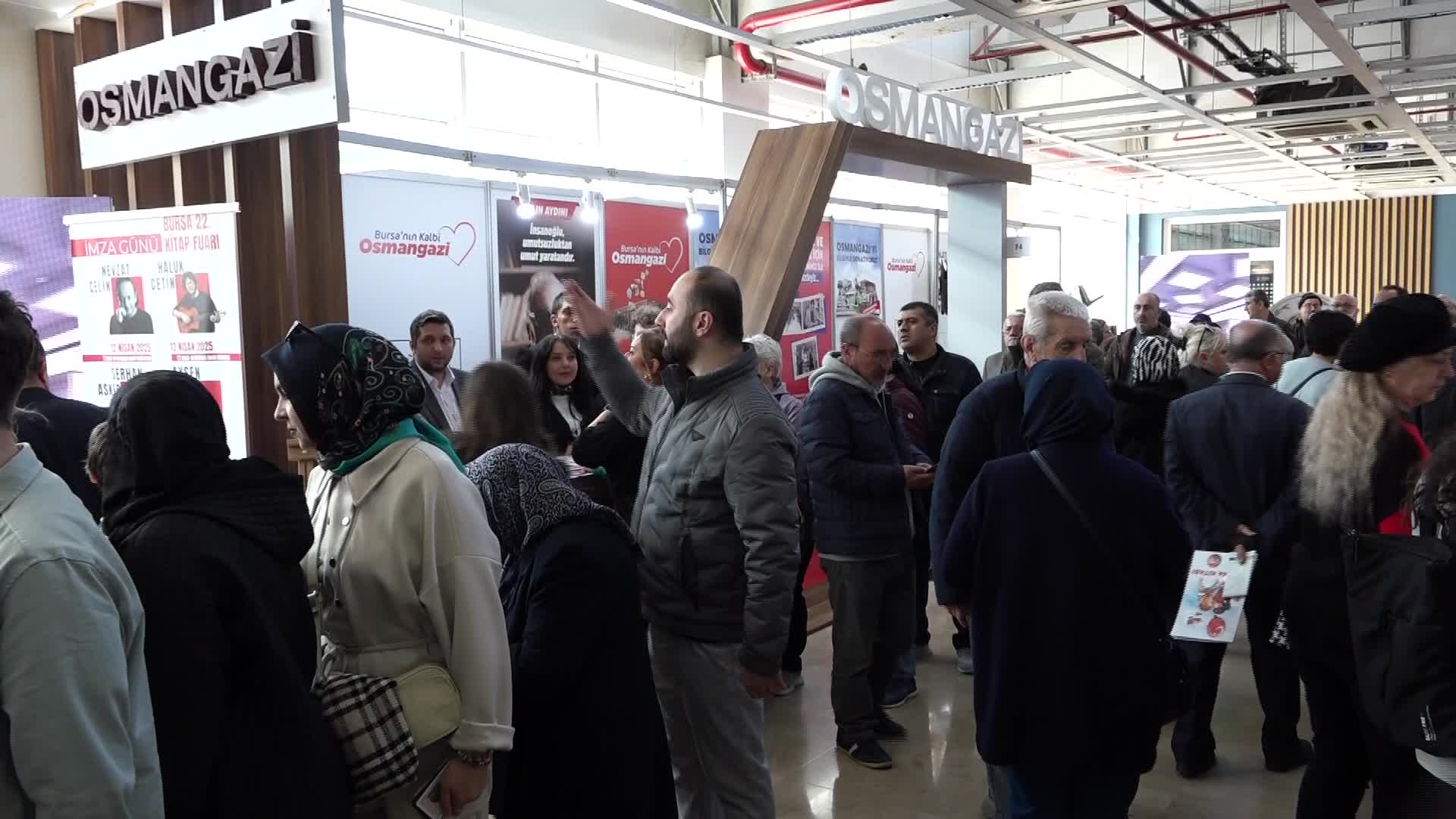 Osmangazi Belediyesi Serhan Asker’i okurlarıyla buluşturdu