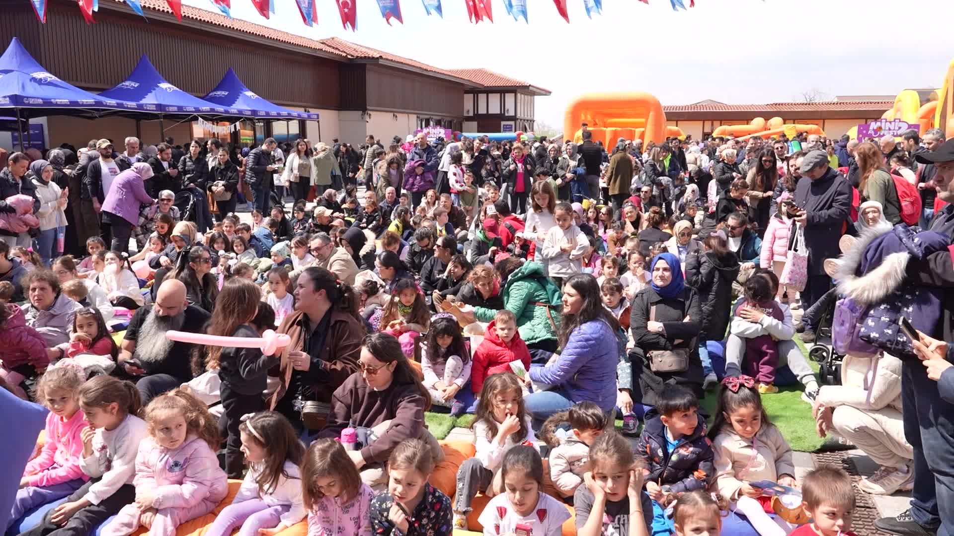 Üsküdar Belediyesi'nden çocuklar ve gençlere "Mini Fest 2" etkinliği