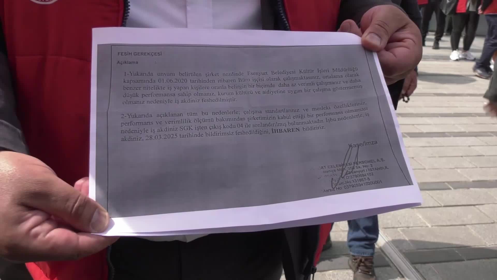 Esenyurt Belediyesi’nde işten çıkarmalar protesto edildi: Yaşananlar sadece bir işten çıkarma değil, açık bir siyasi fişleme ve cezalandırma operasyonudur