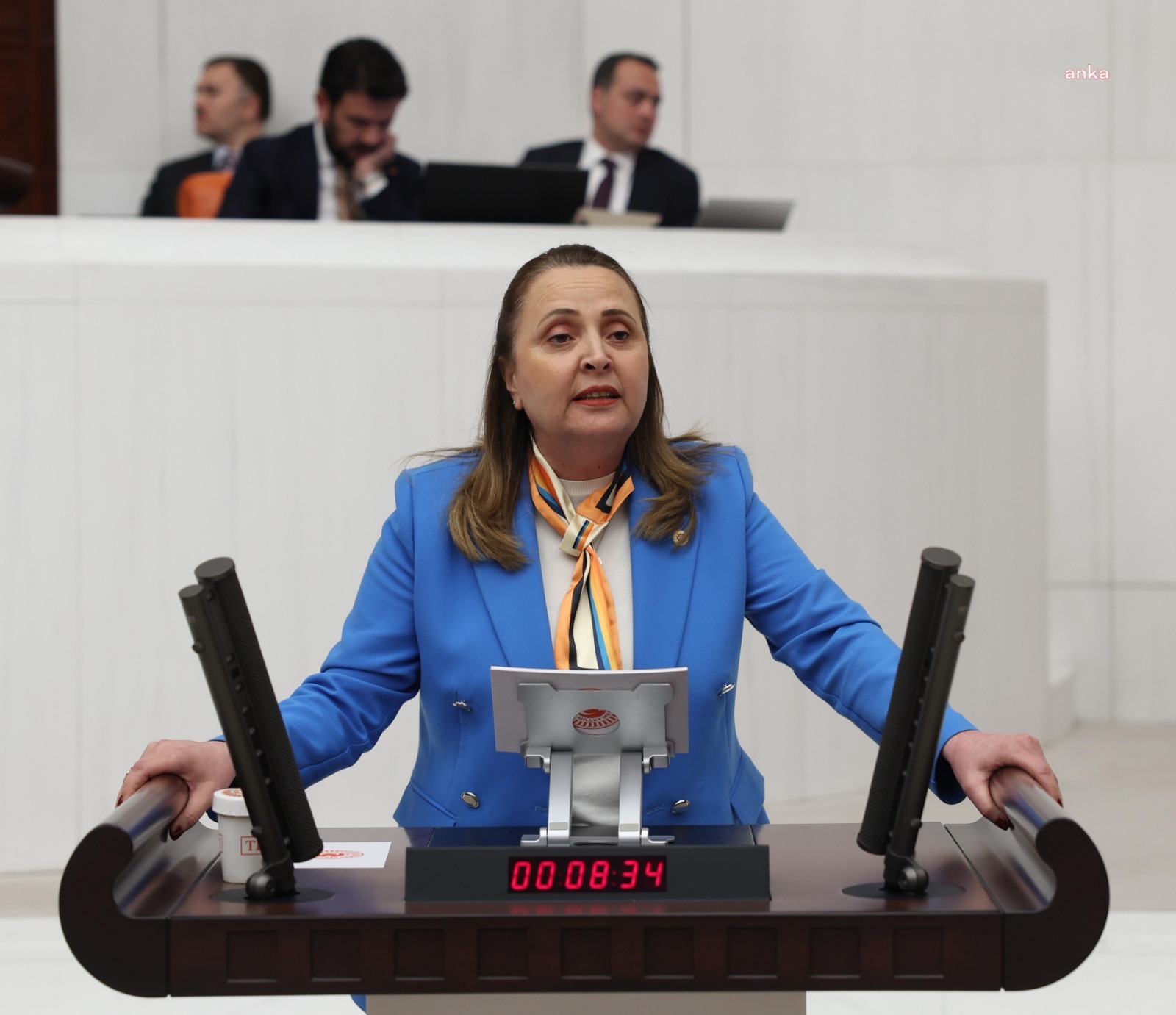 CHP’li Dinçer’den, Bakan Memişoğlu’na pankart tepkisi: “Kadının doğumu da bedeni de kimsenin slogan malzemesi değildir”