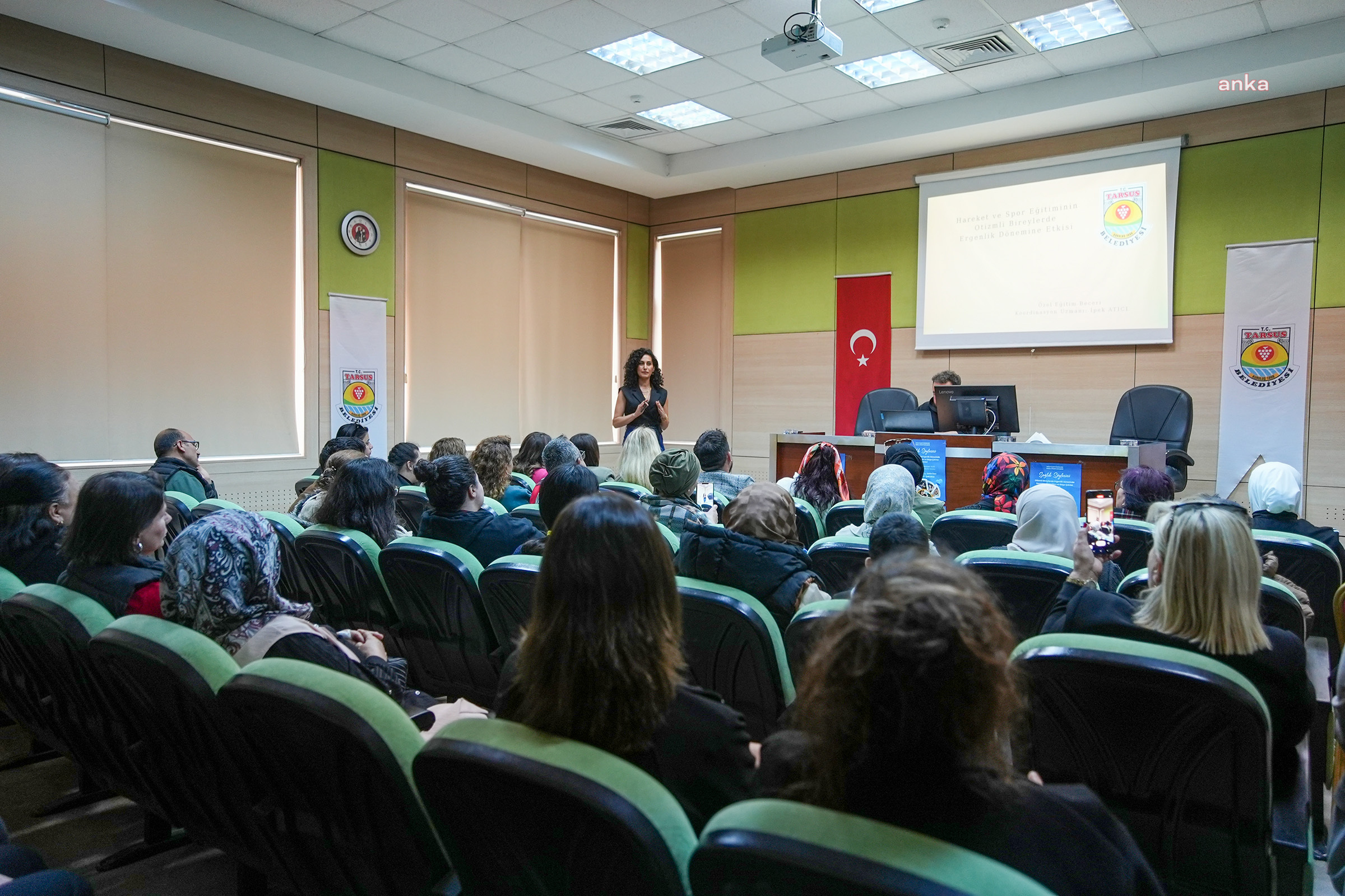 Tarsus Belediyesi'nden otizmde farkındalık söyleşisi