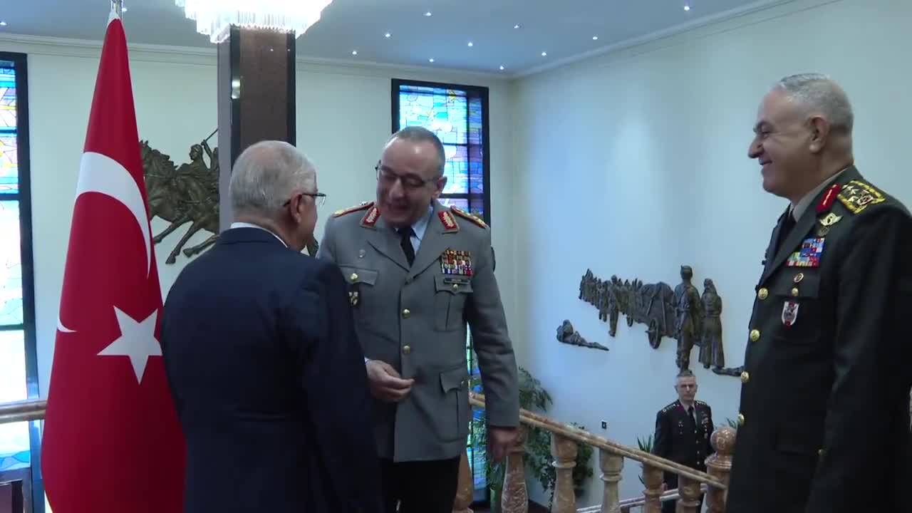 Yaşar Güler ve Metin Gürak, Almanya Genelkurmay Başkanı Orgeneral Carsten Breuer ile görüştü