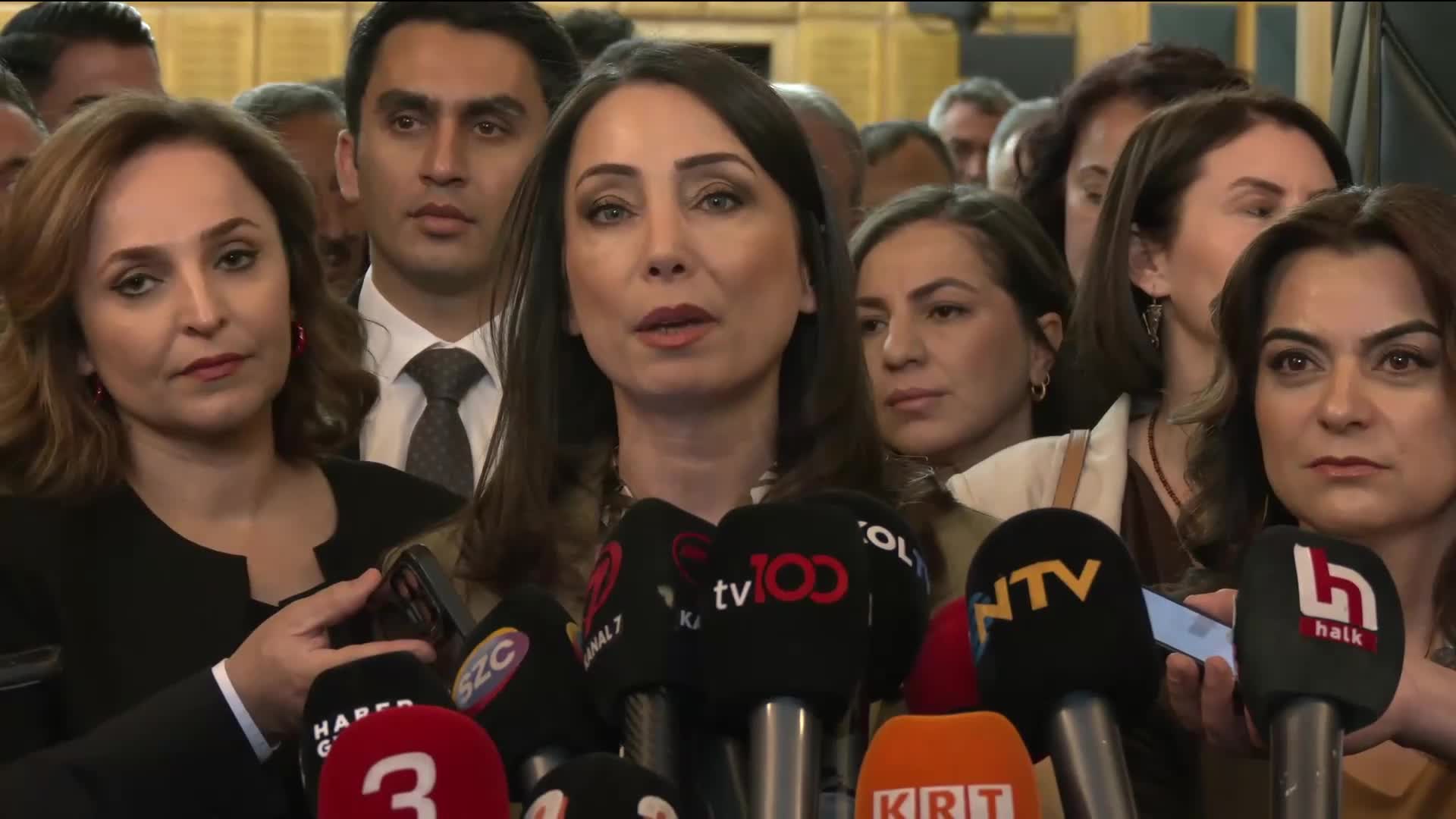 Tülay Hatimoğulları: “Başta hasta tutsaklar ve infazları keyfekeder yakılmış olan mahpuslar olmak üzere somut adımlar atılması önemli”