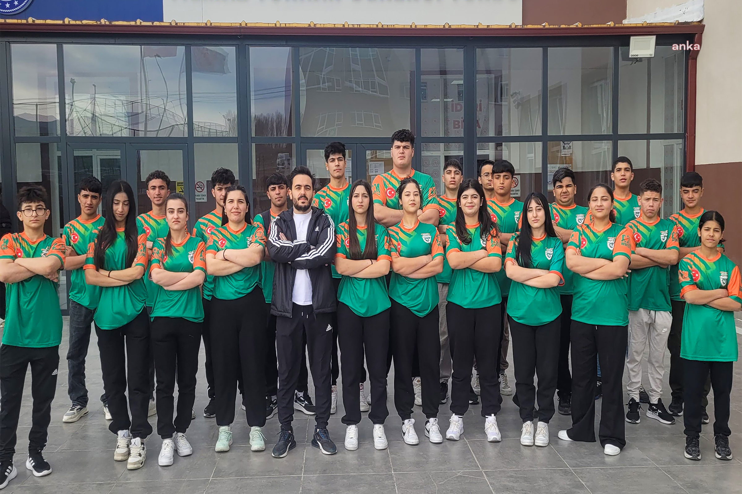 Tarsus Belediyesi Gelecek Spor Kulübü'nden büyük başarı