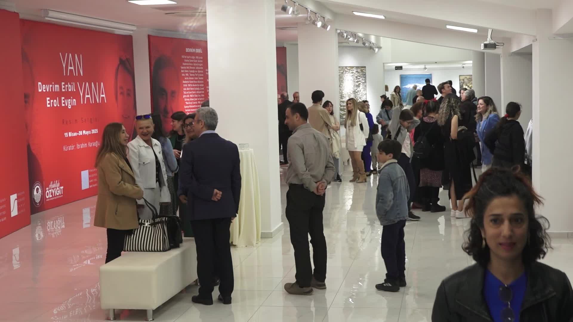 Yenişehir Belediyesi, Erol Evgin ve Devrim Erbil'in ortak sergisine ev sahipliği yapıyor