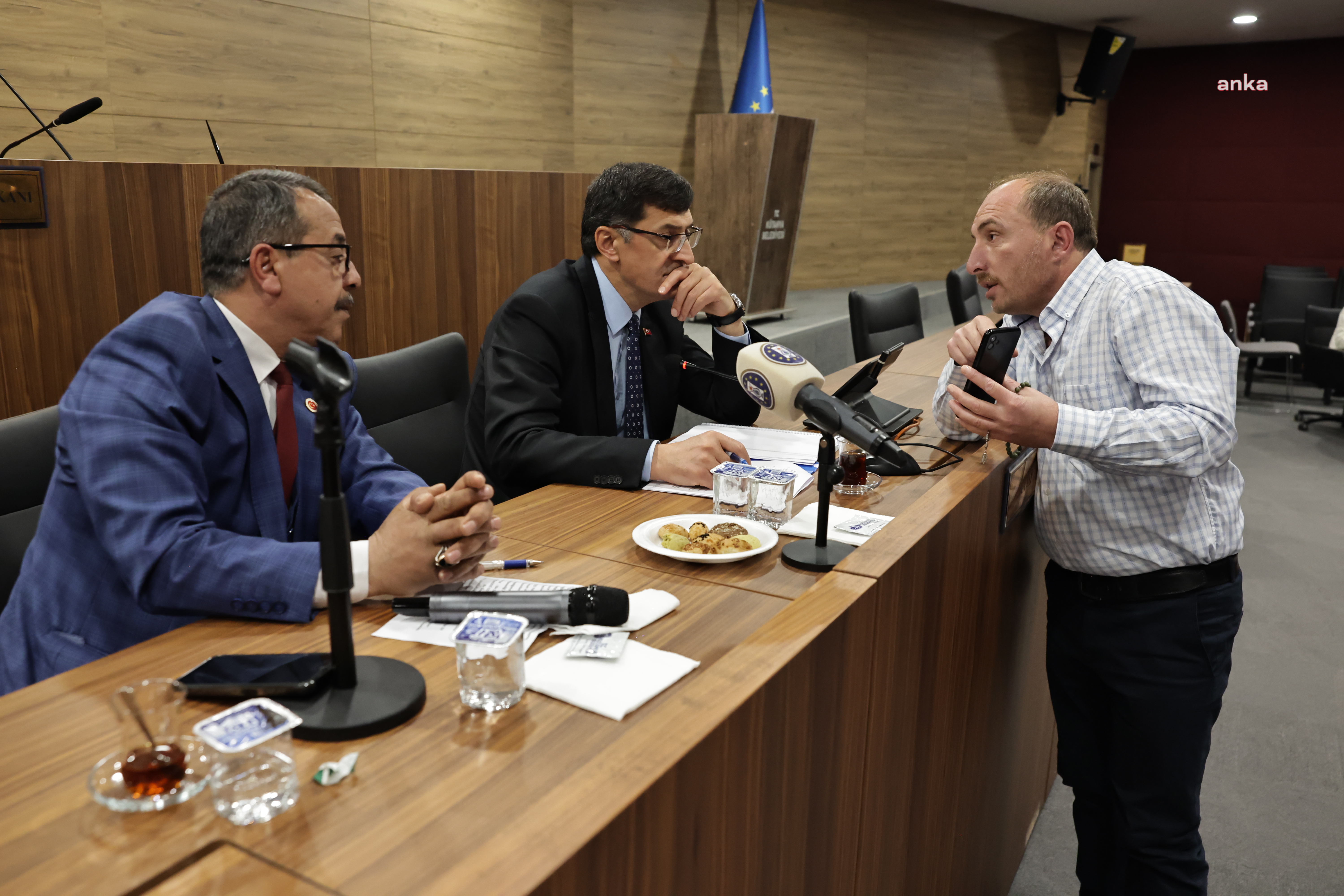 Kütahya Belediye Başkanı Kahveci, muhtarlarla buluştu