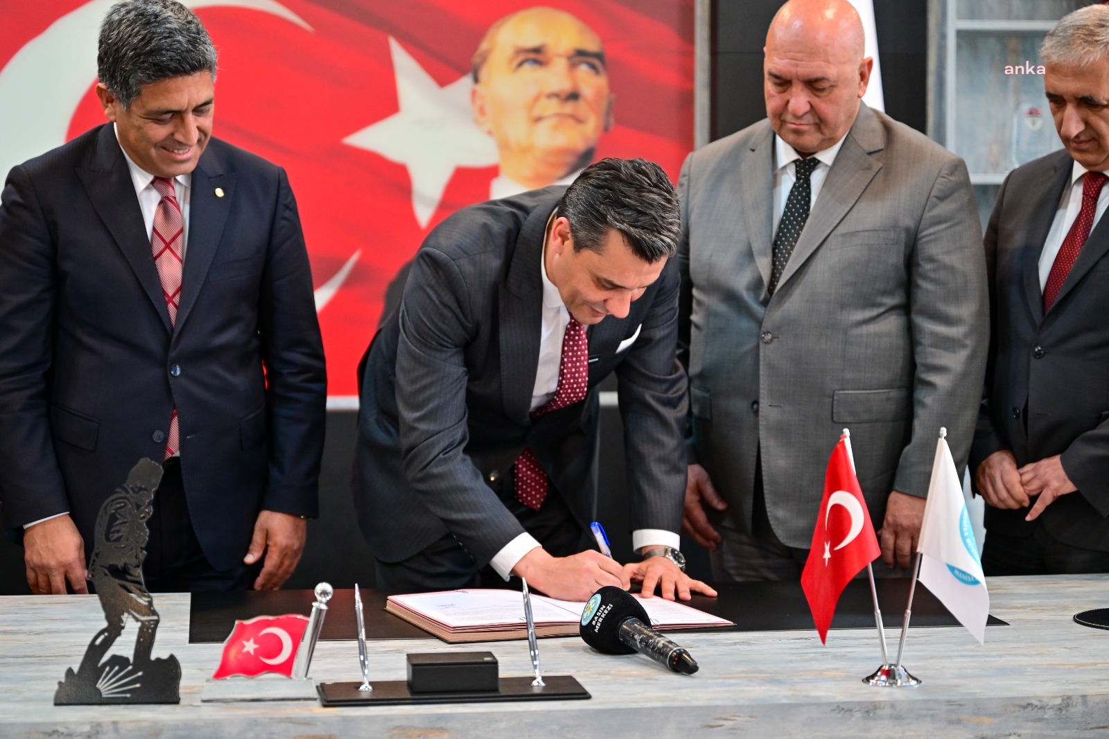 Manisa Büyükşehir Belediyesi, banka promosyon protokolünü imzaladı