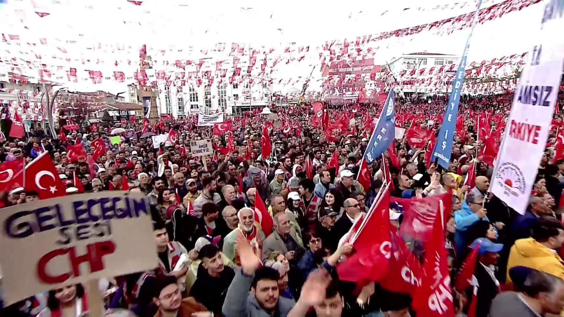 CHP'nin “Millet İradesine Sahip Çıkıyor” mitingi... Çiftçi Abdullah Ceylan: "Ekrem İmamoğlu'nu yatırmayacağız, onu kurtaracağız, iktidara geleceğiz"