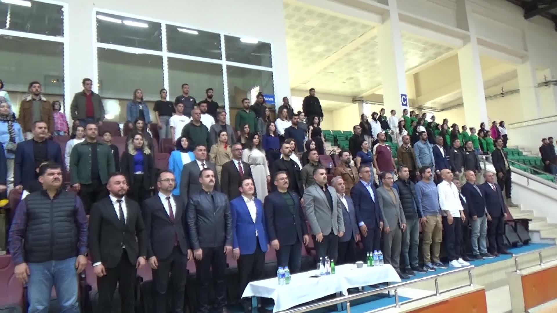 YURTLİG Voleybol Turnuvası'nın Doğu Anadolu şampiyonu Ağrı KYK oldu