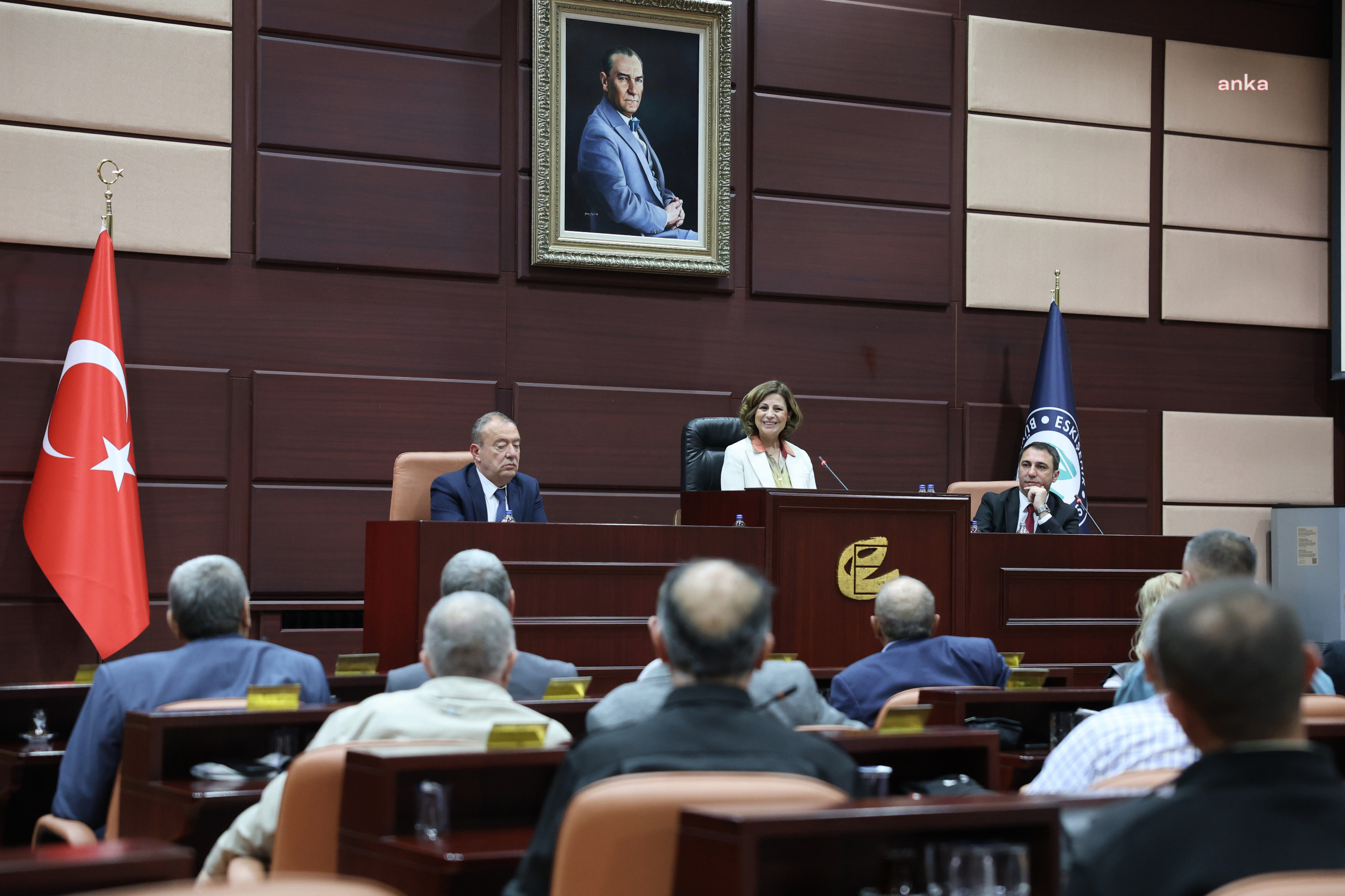 Eskişehir Büyükşehir Belediye Başkanı Ünlüce, Beylikova muhtarları ile bir araya geldi